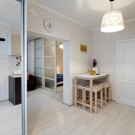 Apartment Centre *