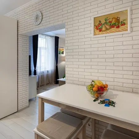 Apartment Centre *